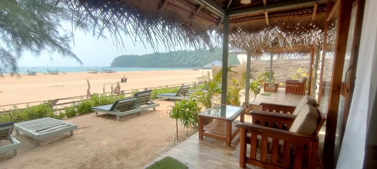 The Coast Beach Resort Agonda Exterior photo
