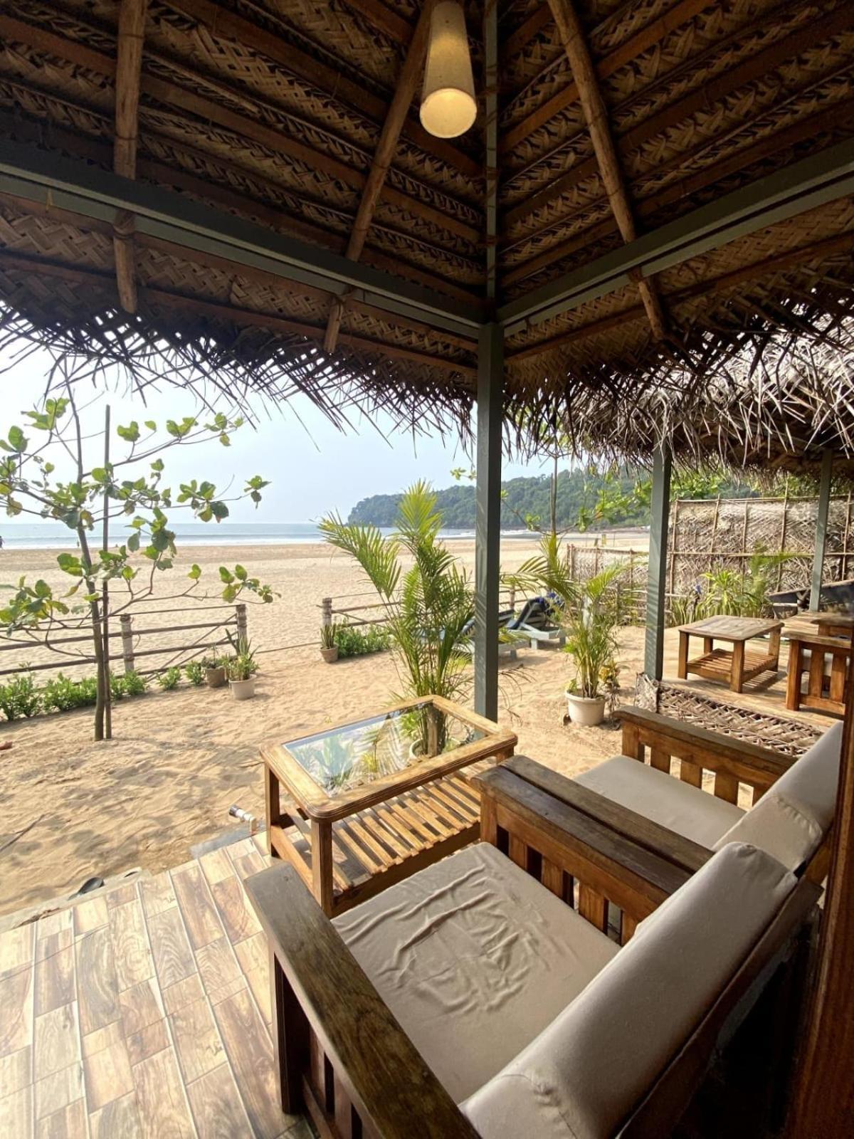 The Coast Beach Resort Agonda Exterior photo